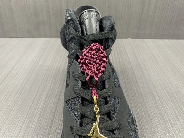 (W) DB9818-001 6 Black Jordan SD Retro Triple 0630